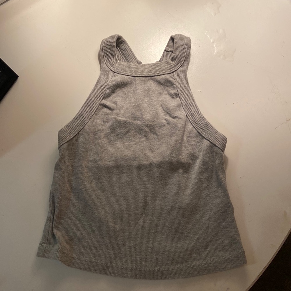 Urban gray tank cropped